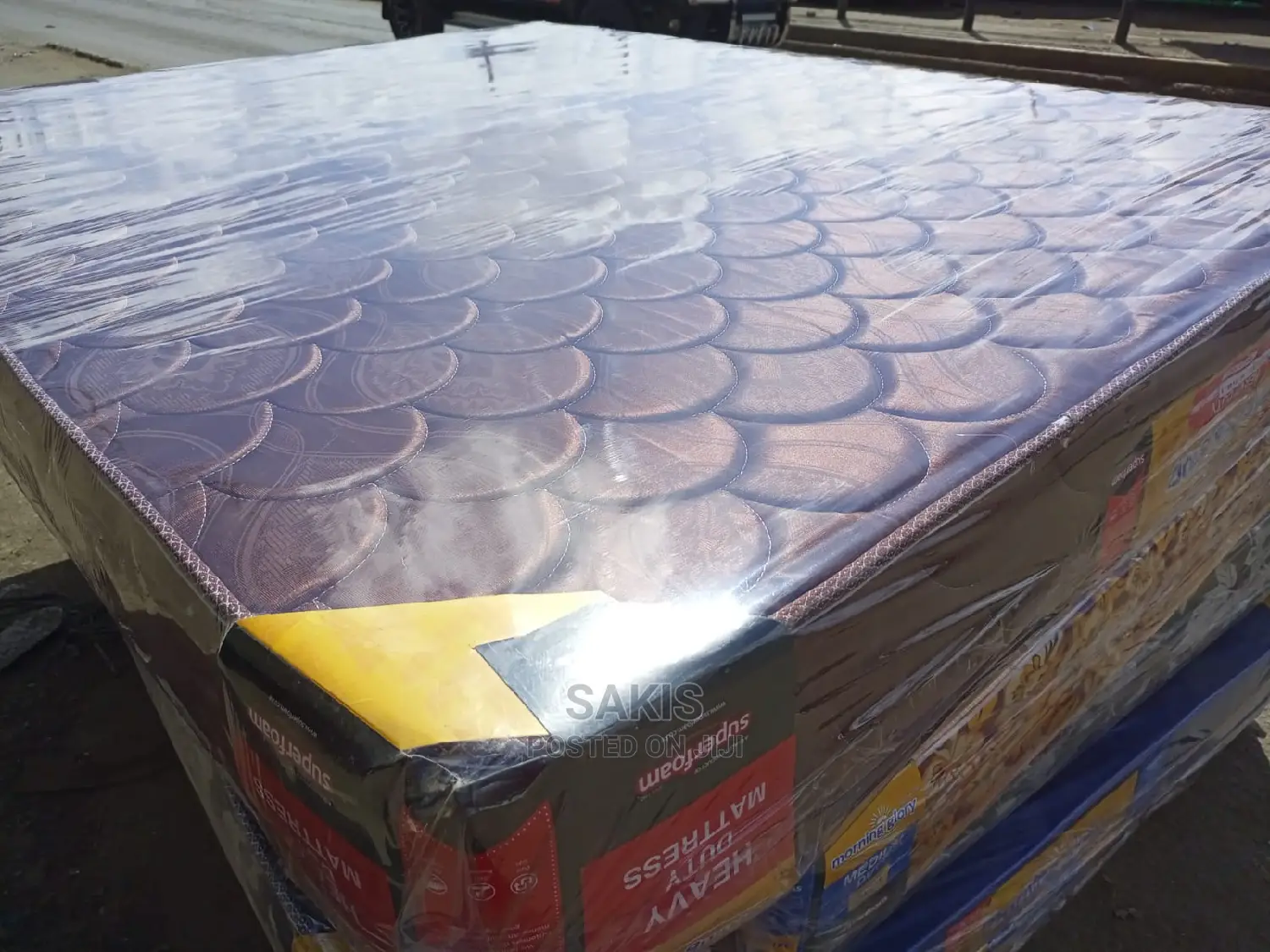 Jiseti Na Kitu Comfortable! Mattress Quality Poa. 5 by 6, 8"