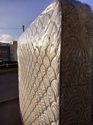 Perfect Quilt Mattresses! Heavy Duty 8inch 5 by 6. Wedeliver