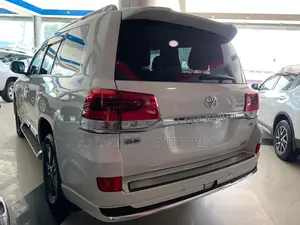 Toyota Land Cruiser 4.6 V8 ZX 2015 Pearl