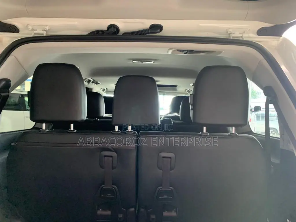 Toyota Land Cruiser 4.6 V8 ZX 2015 Pearl