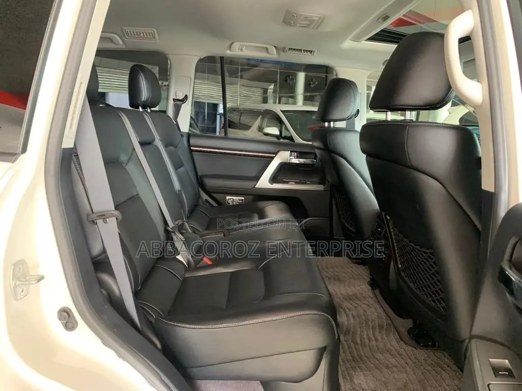 Toyota Land Cruiser 4.6 V8 ZX 2015 Pearl