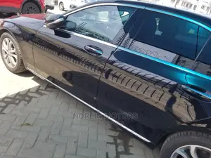 Mercedes-Benz C200 2014 Green