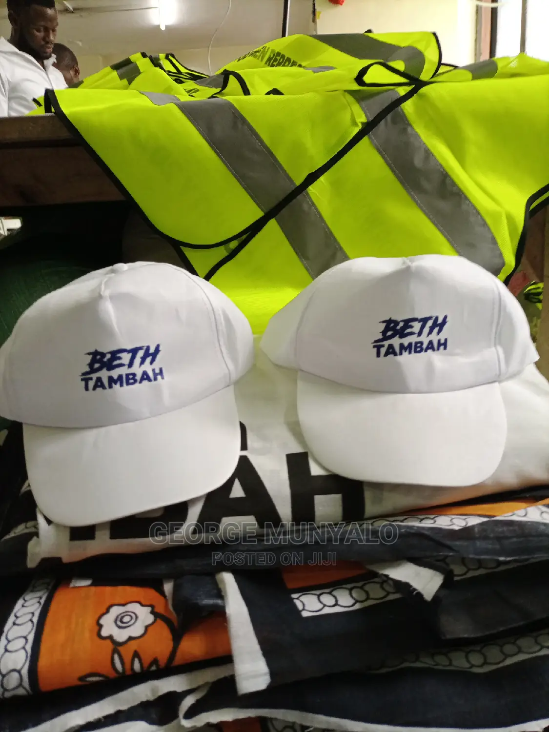 Campaign Caps Light