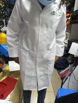 Safety Lab Coats for Lab Technicians