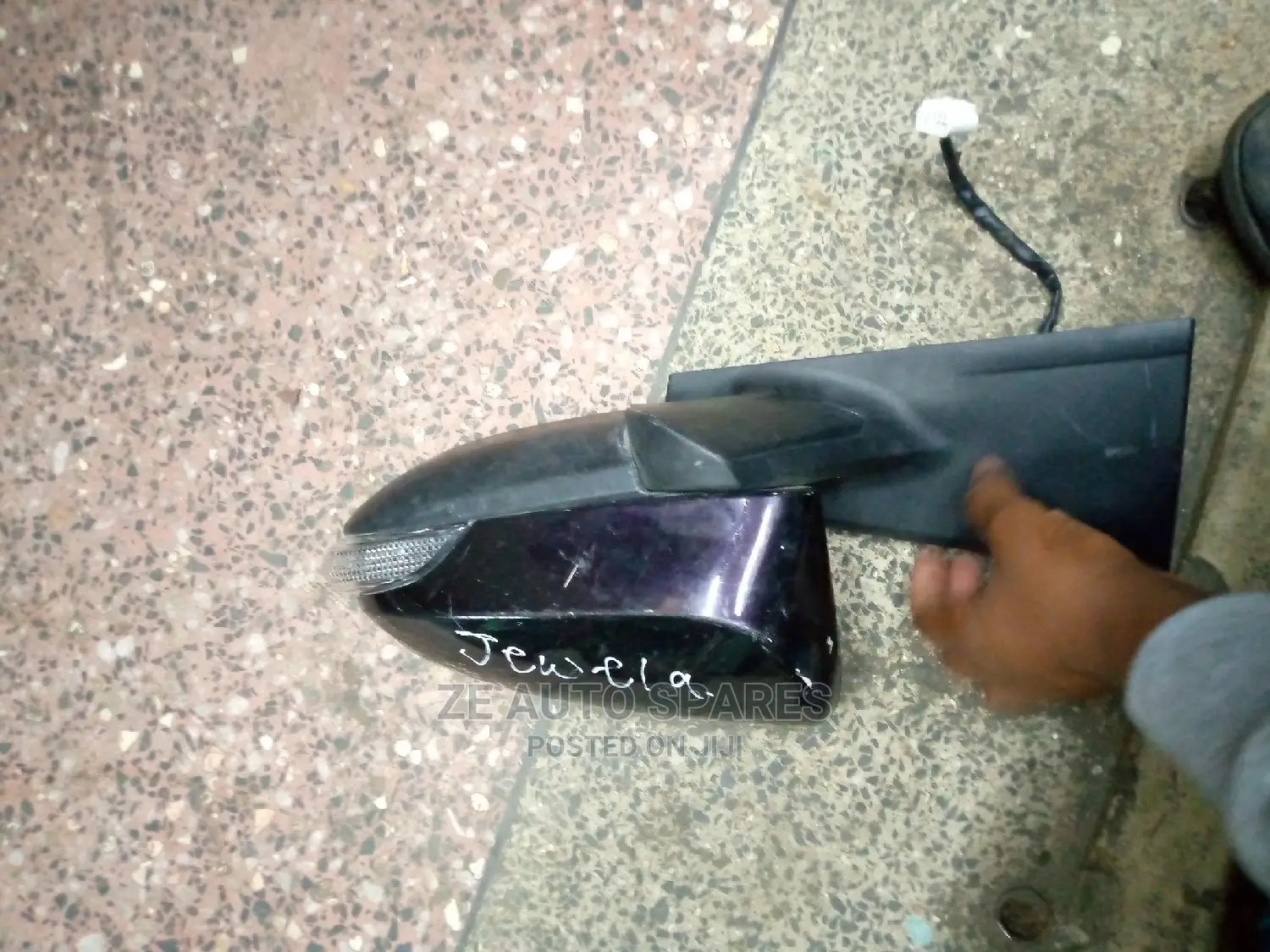 Vitz 2013 Side Mirror at Affordable Price