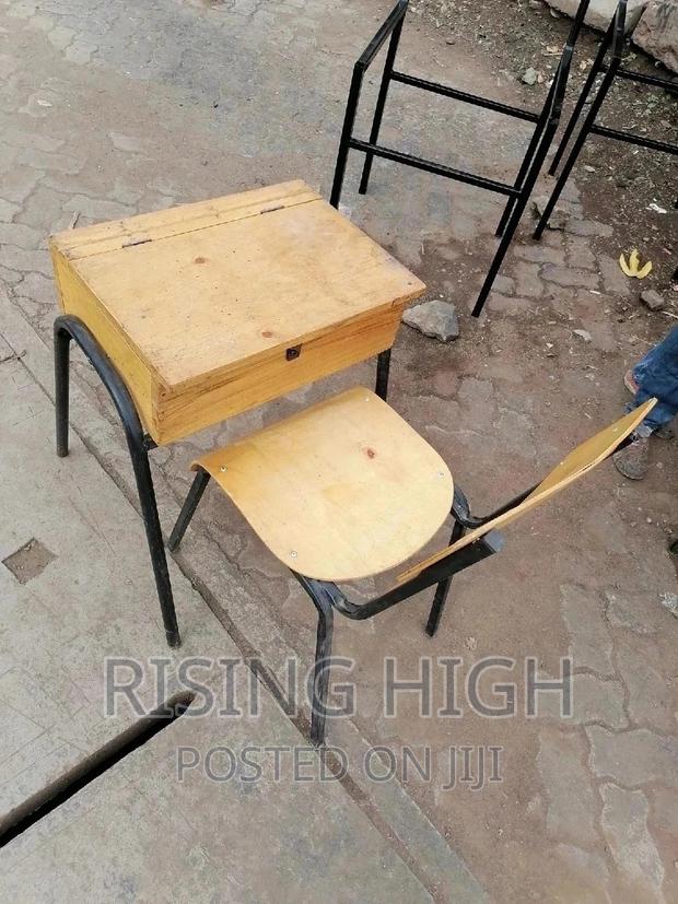 Very High Quality Lockers and Chairs - main view