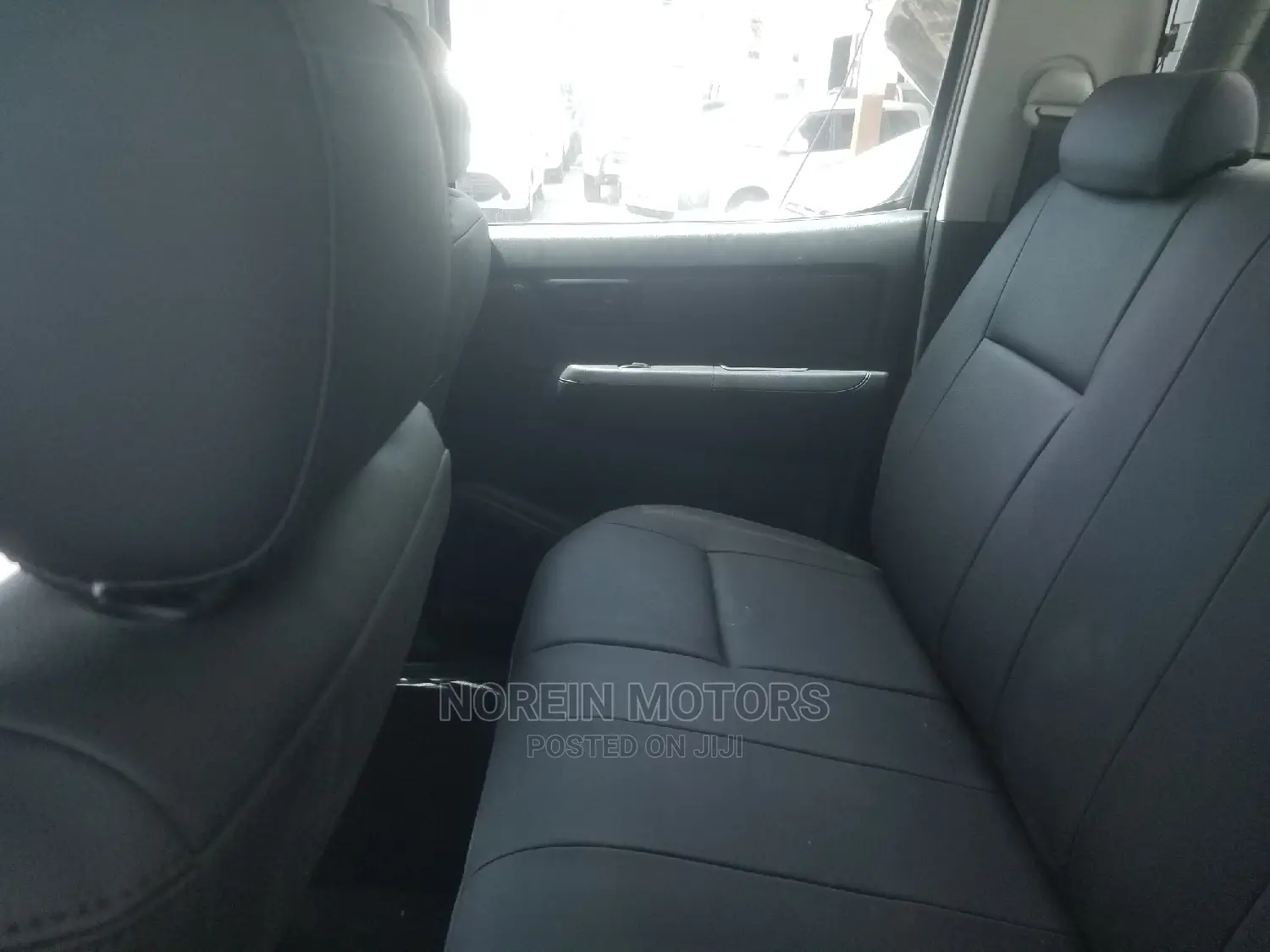 Toyota Hilux 2015 SR 4x4 White