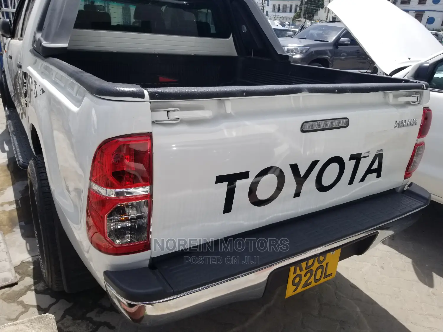 Toyota Hilux 2015 SR 4x4 White