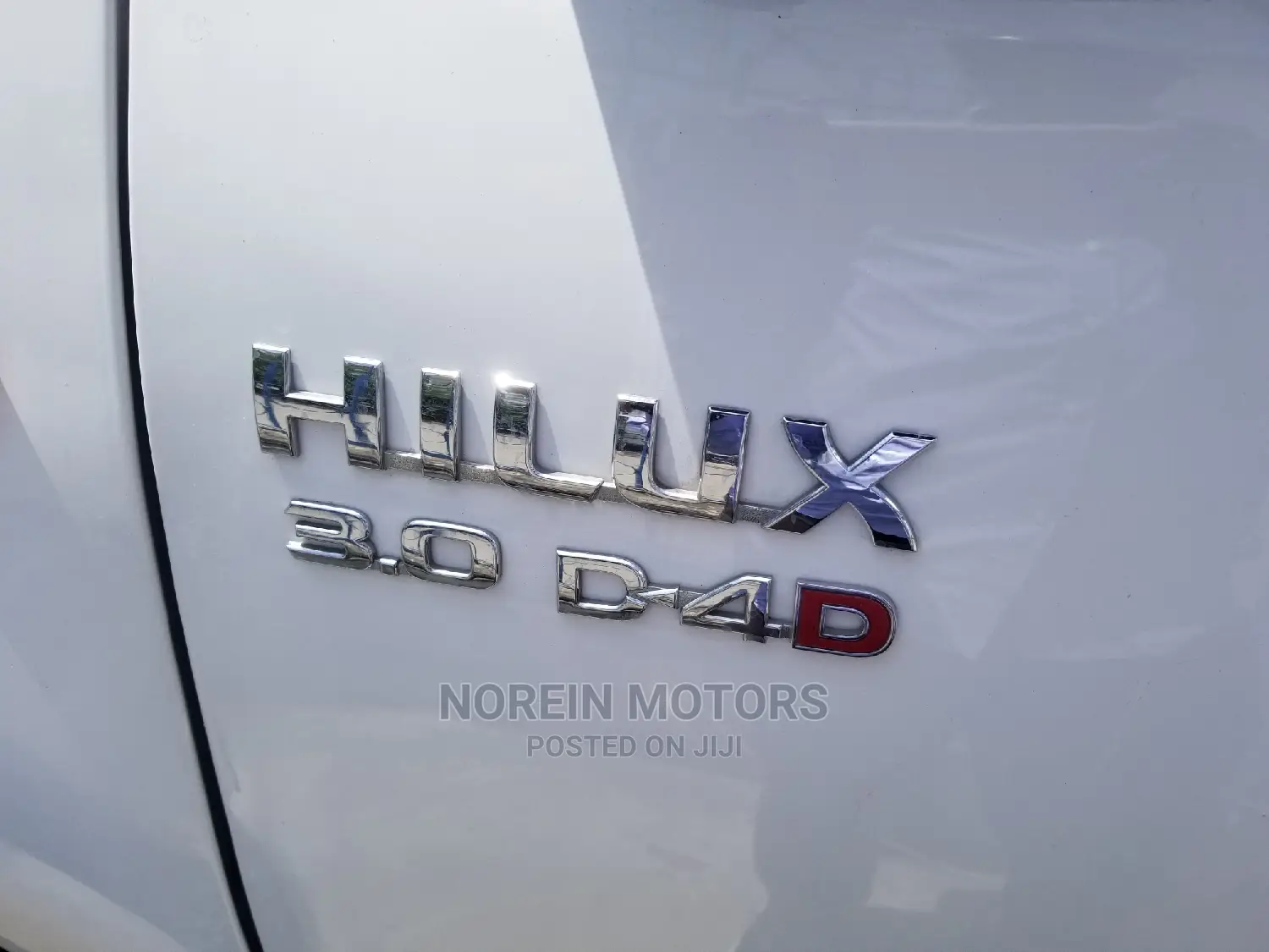 Toyota Hilux 2015 SR 4x4 White