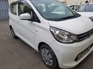 Mitsubishi SpaceWagon 2014 White