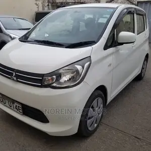 Mitsubishi SpaceWagon 2014 White