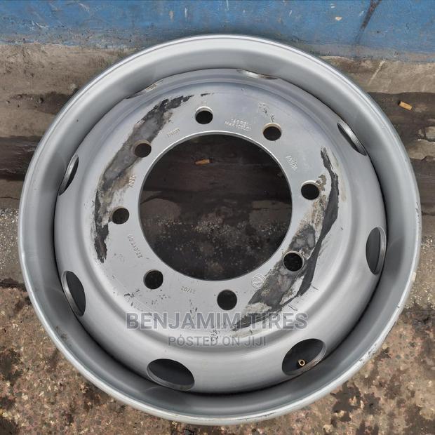 Original Rim for FUSO F1 Size 22.5 Tubeles.