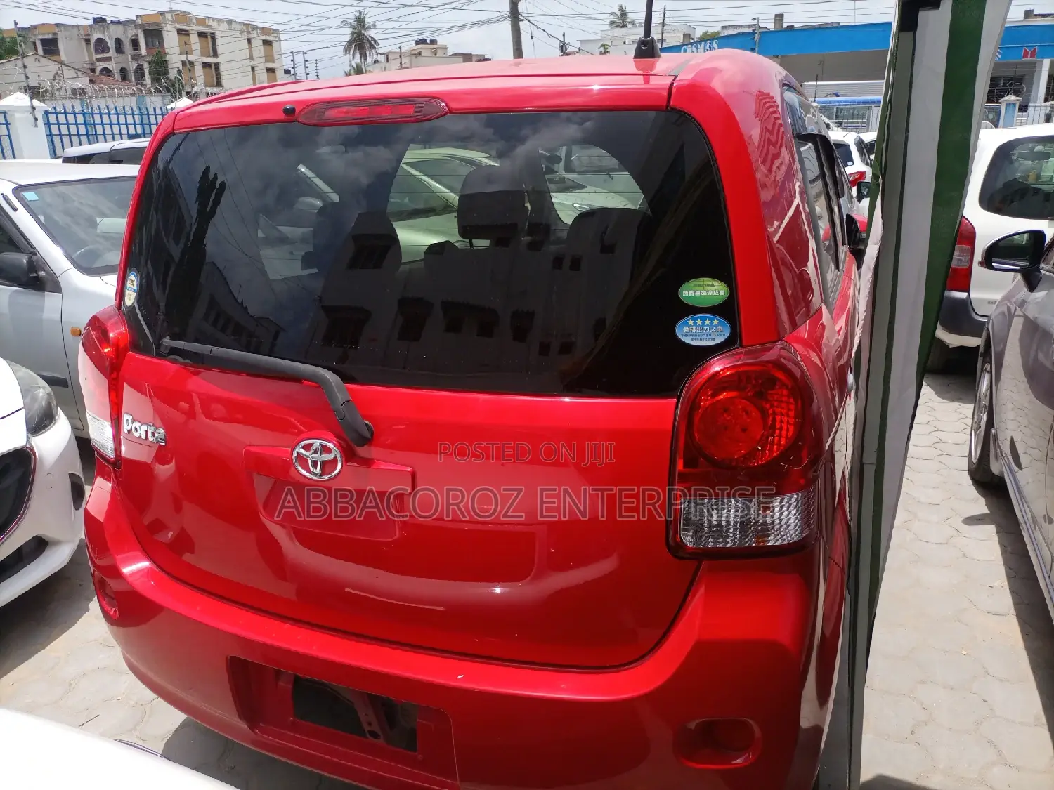 Toyota Porte 1.3 FWD 2015 Red