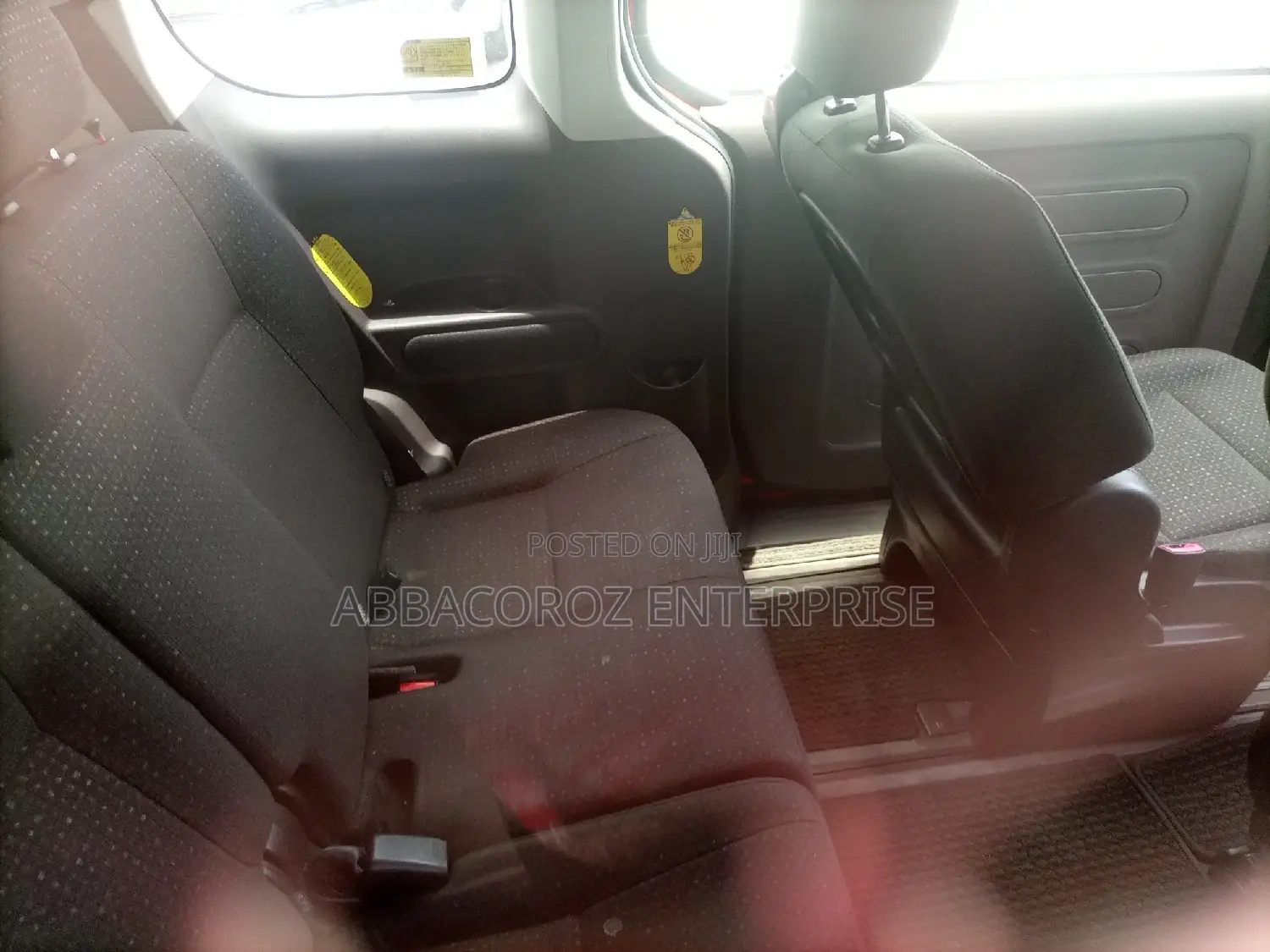Toyota Porte 1.3 FWD 2015 Red