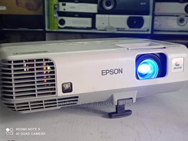 Epson Powerlite 1835 - thumbnail 3