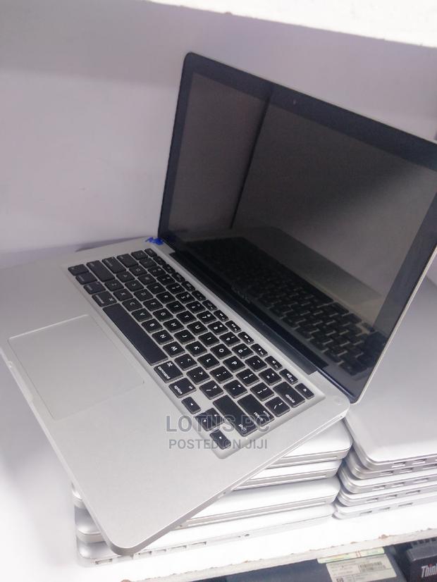 Laptop Apple MacBook 2012 4GB Intel Core I5 HDD 500GB