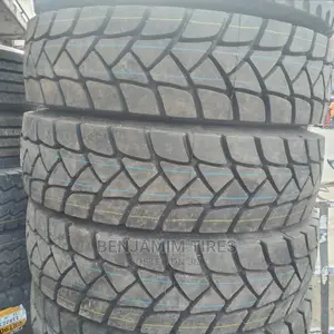Oynx Tires Sizes 315/80r22.5 for Deep 20 Ply Rating.