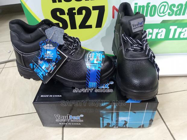 Safety Boots-But Industrial Boots at Discounted Price