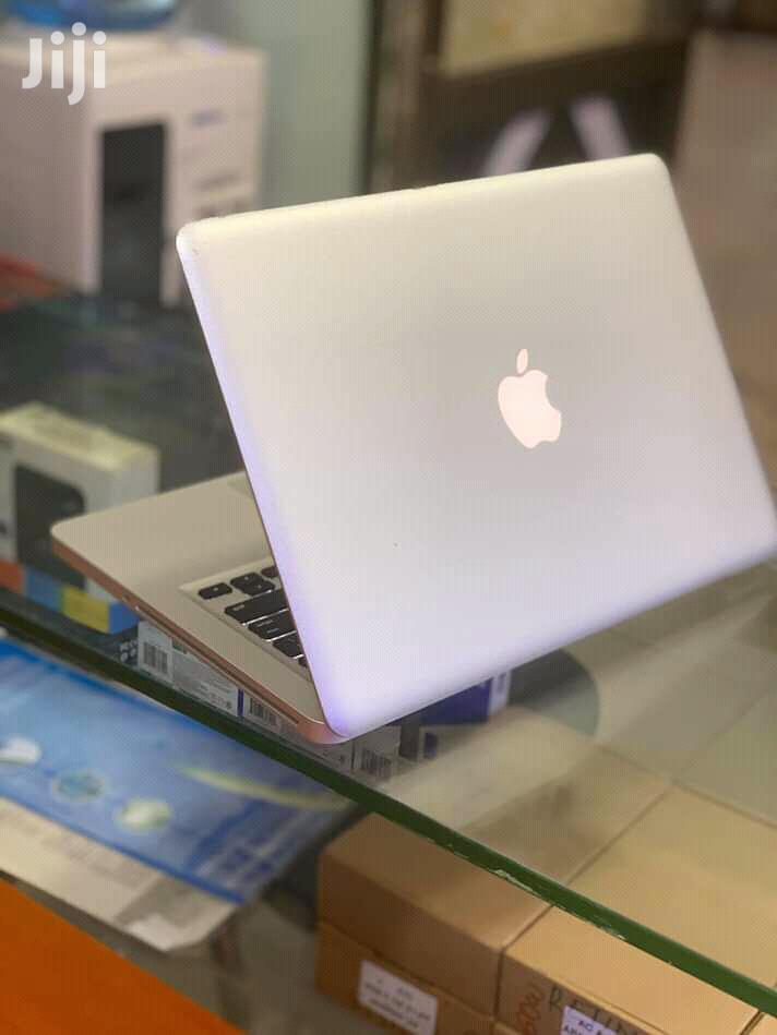 Laptop Apple MacBook Pro 4GB Intel Core i5 HDD 500GB