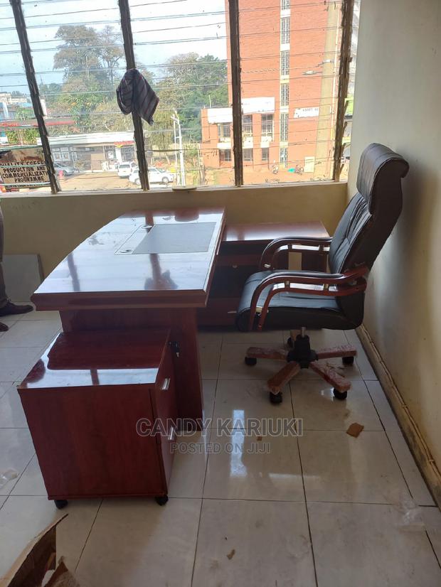 Executive Office Seat - main view