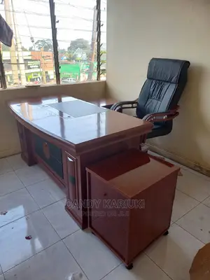 Startup Executive Set