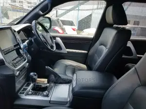 Toyota Land Cruiser 2017 Black