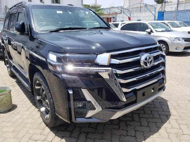 Toyota Land Cruiser 2017 Black - thumbnail 3