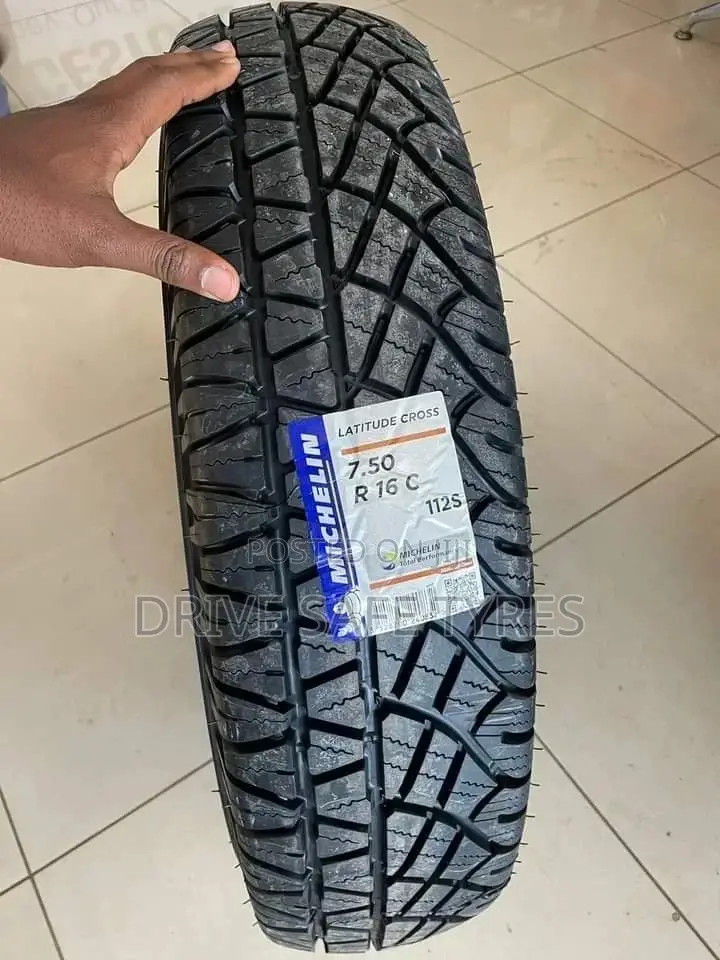 750 R16C Michelin Tyre