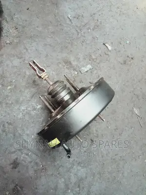 Brake Booster Nissan B12