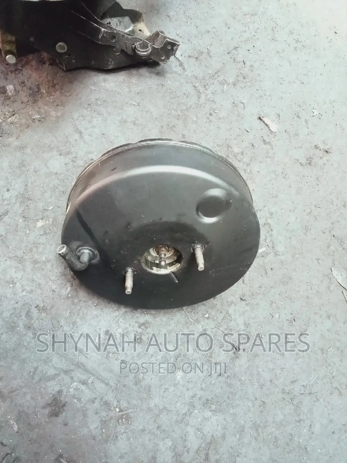 Brake Booster Nissan B12