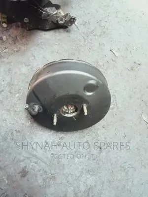 Brake Booster Nissan B12