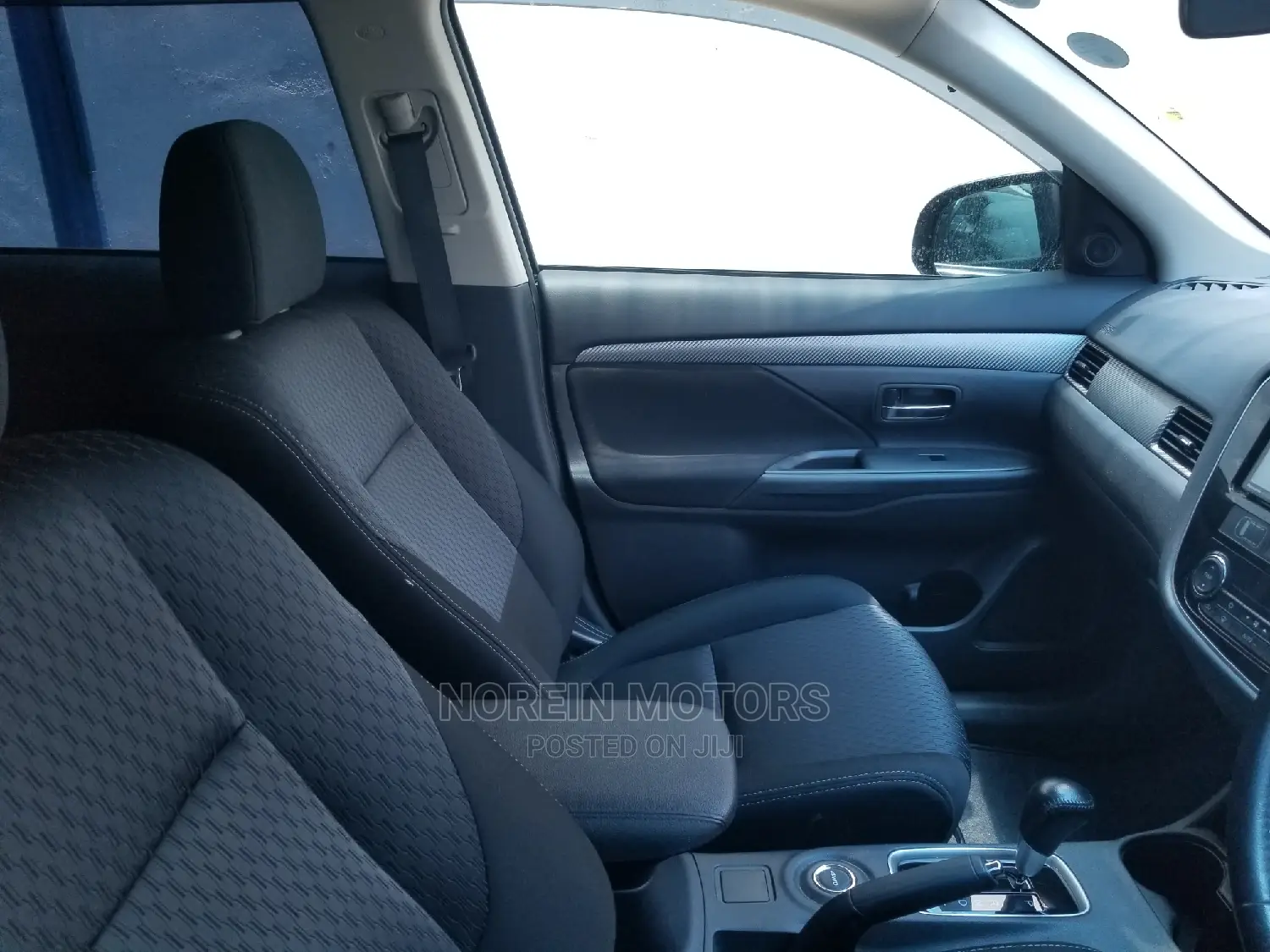 Mitsubishi Outlander 2015 Black
