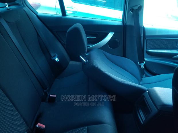 BMW 320i 2014 SV Premium Blue - thumbnail 5