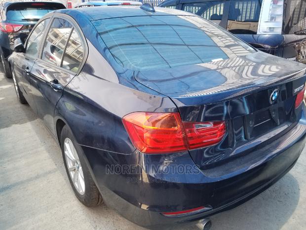 BMW 320i 2014 SV Premium Blue - thumbnail 8