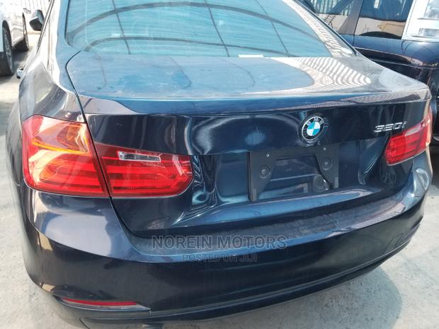BMW 320i 2014 SV Premium Blue - thumbnail 9