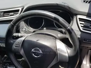 Nissan X-Trail 2014 SV Premium Black