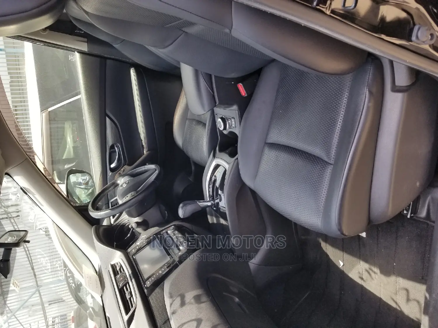 Nissan X-Trail 2014 SV Premium Black