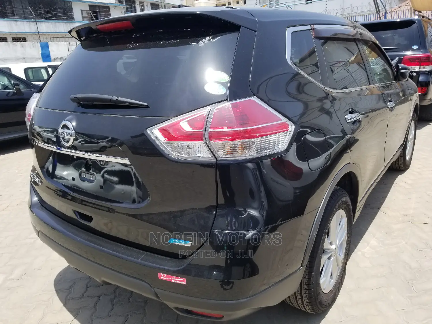 Nissan X-Trail 2014 SV Premium Black