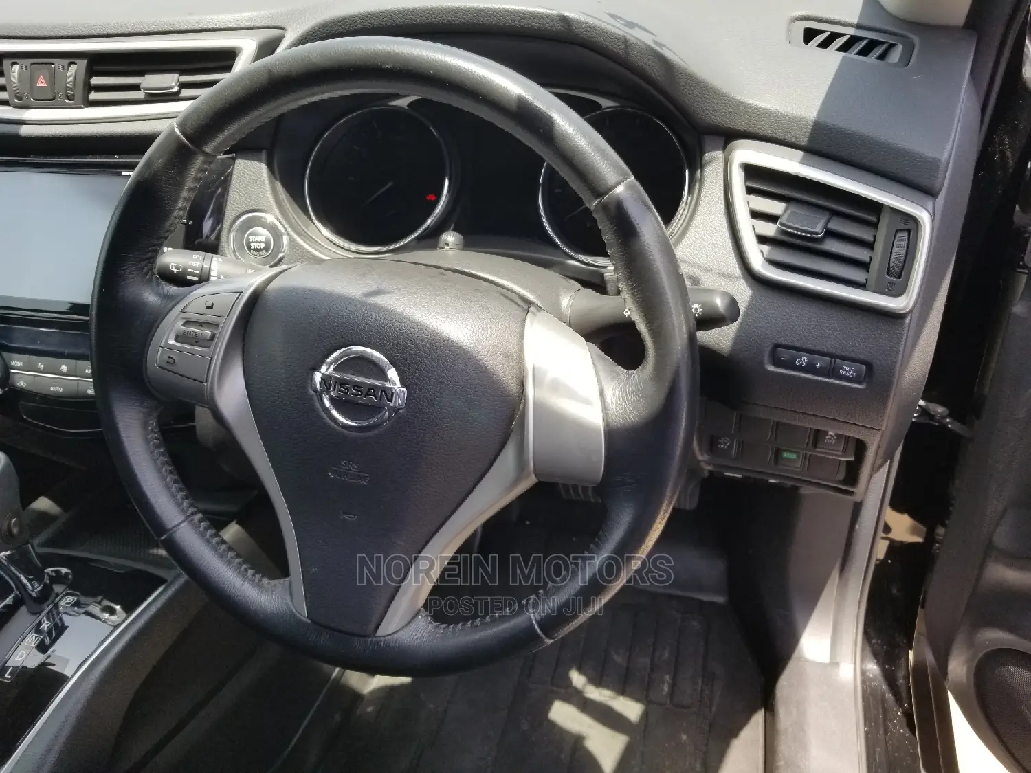 Nissan X-Trail 2014 SV Premium Black