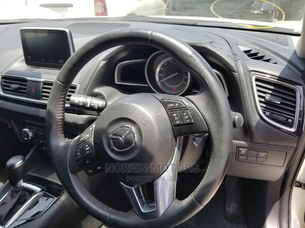 Mazda Axela 2015 White - thumbnail 5