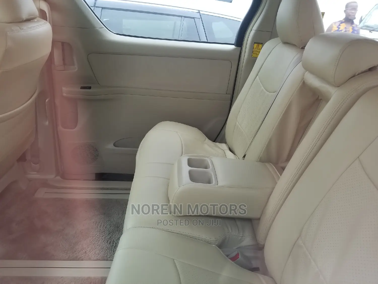 Toyota Vellfire 2014 White
