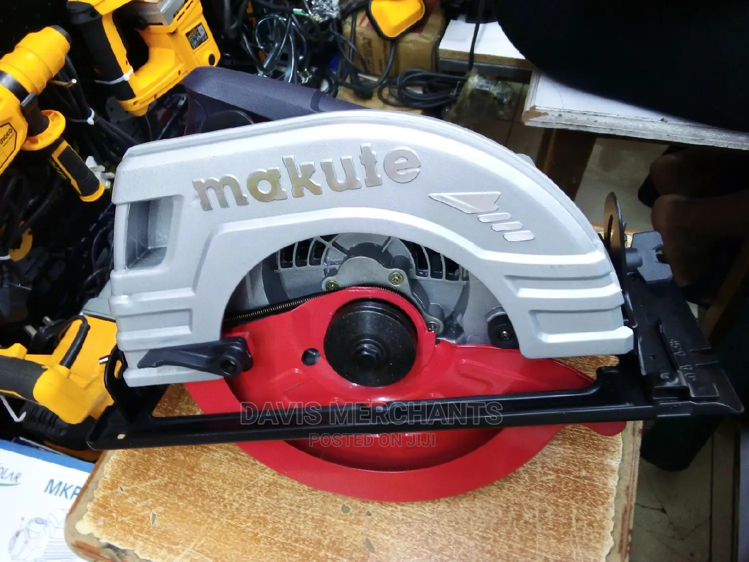Makute Circular Saw 9"