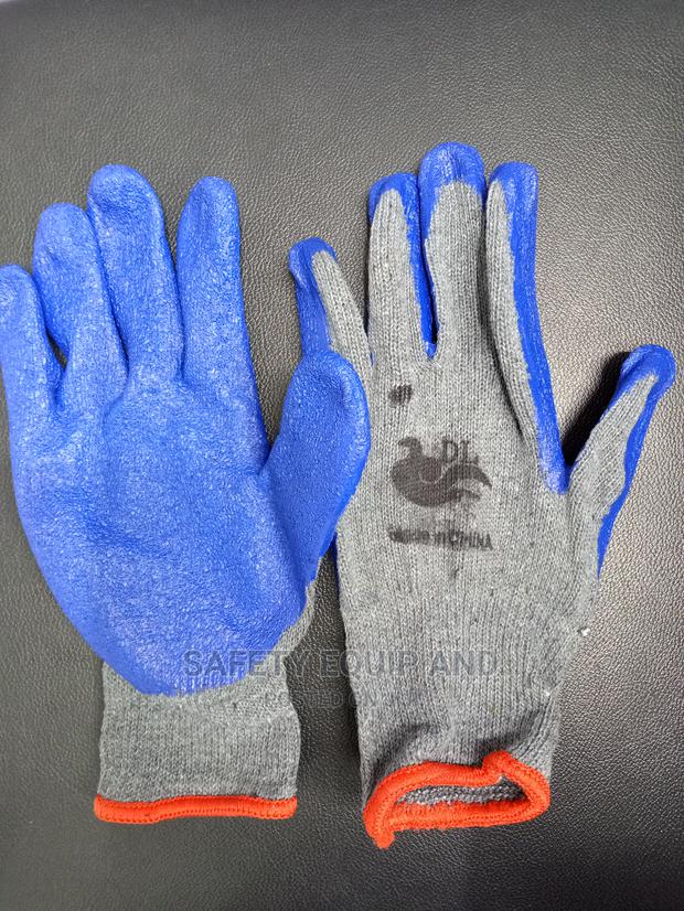 Glove-Quality Diamond Grip, Water Resistant