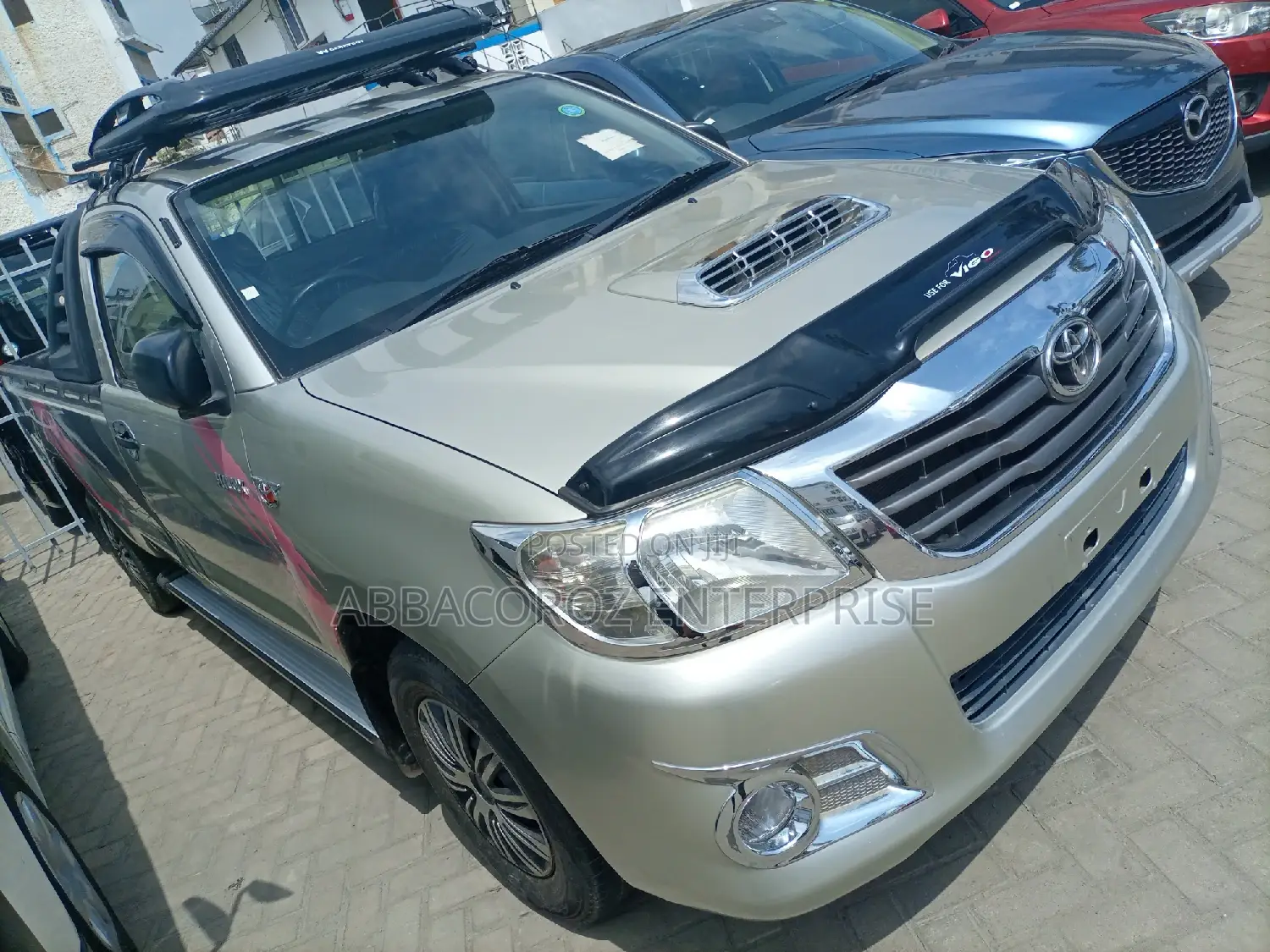 Toyota Hilux 2014 Pink