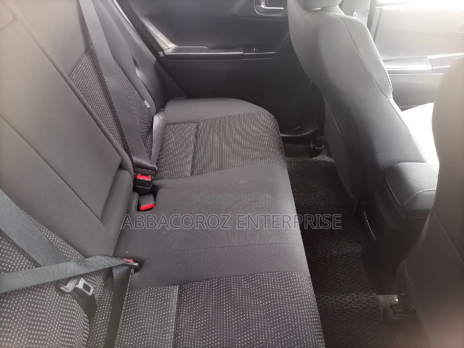 Toyota Auris 2015 Red
