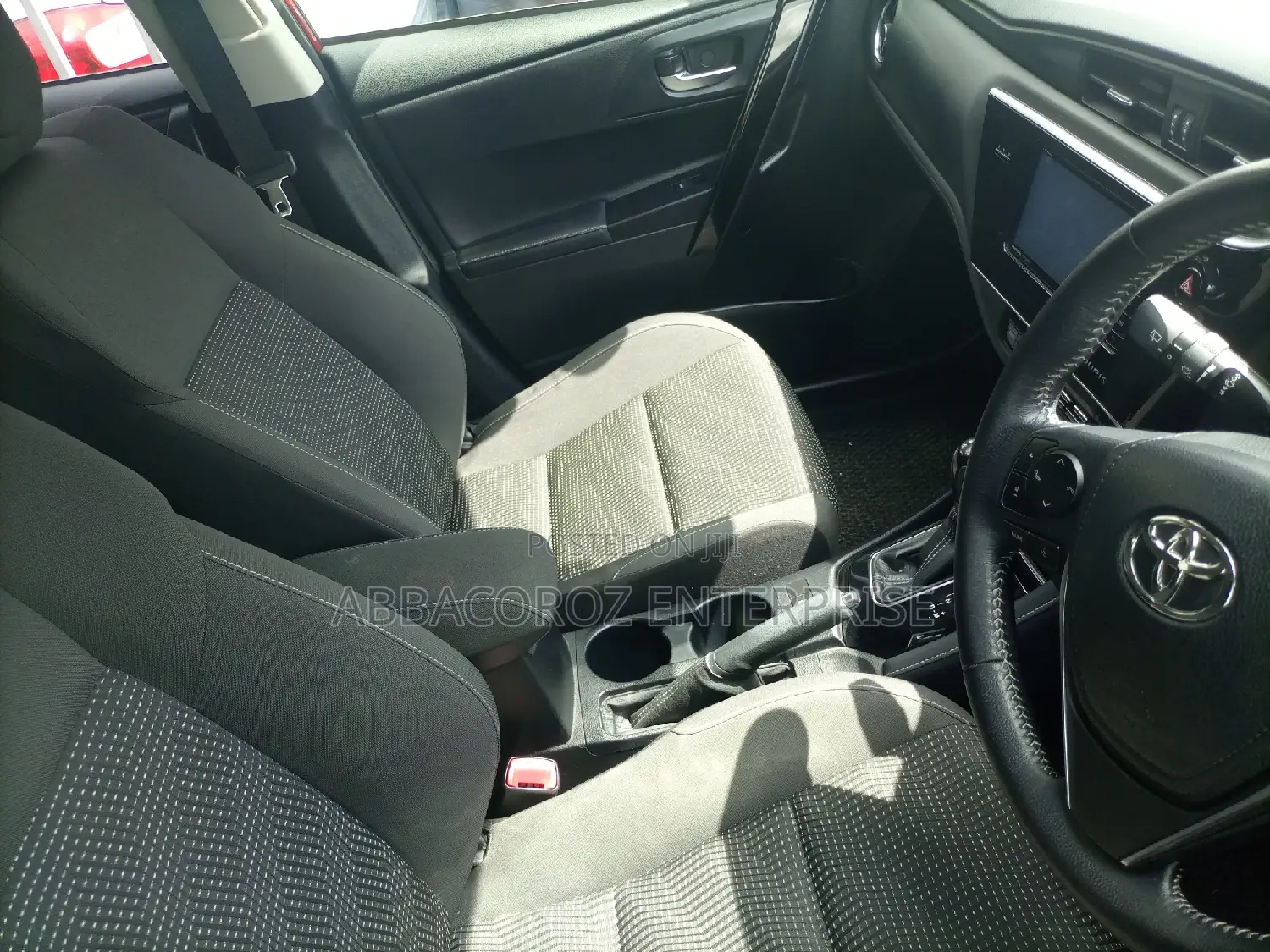 Toyota Auris 2015 Red