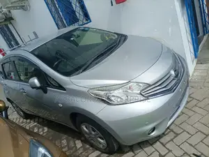 Nissan Note 2015 Silver