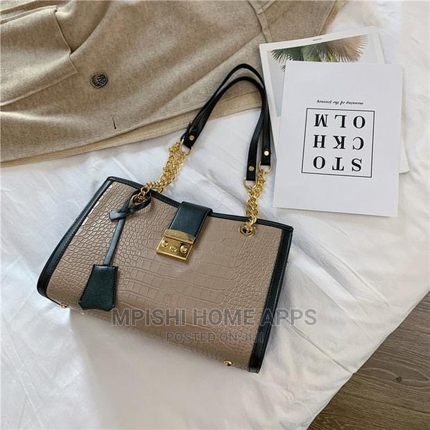 Shoulder Handbag - thumbnail 4