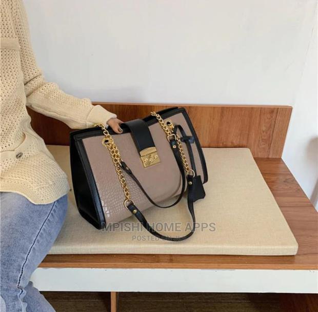 Shoulder Handbag - thumbnail 7