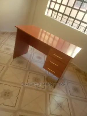 Office Desk 0.9